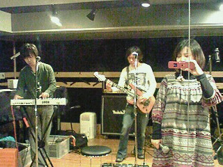 りは3。