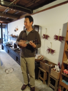 近撥弦楽器 ウクレレ