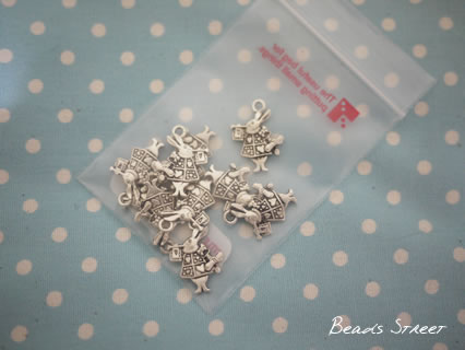 Beads Street04.jpg