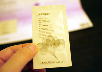 �ԥ奢�ۥ磻�ƥ� �ʥ��ȥȥ꡼�ȥ���