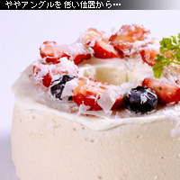 かなりピンボケ トマトソースを撮る
