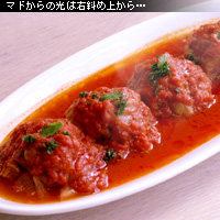 かなりピンボケ トマトソースの赤