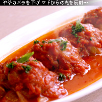 かなりピンボケ トマトソースの赤