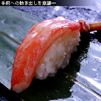 かなりピンボケ ズワイ握りを撮る