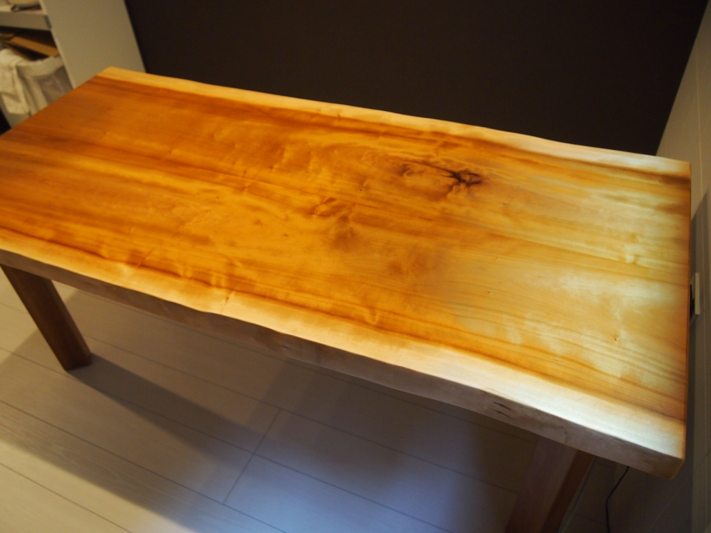 朱里桜のダイニングテーブル | 無垢一枚板専門店 木の店木楽