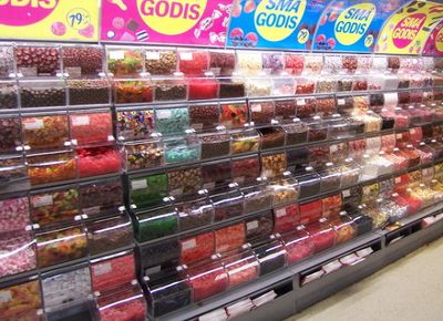 魅惑のお菓子がぎっしり詰まったグーディスコーナー。