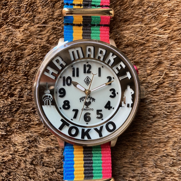 HRM NEON WATCH 10 TOKYO gold (600x600).jpg