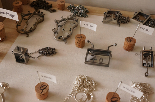 assemblage_hommage500x330px.jpg