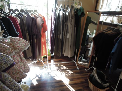 WhiteCloset&wood63