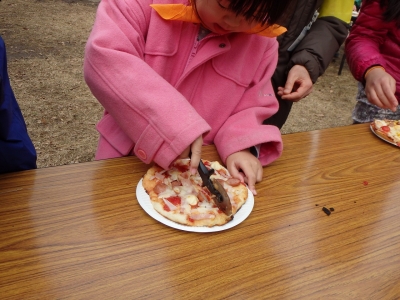 おいしそうに焼けたピザ