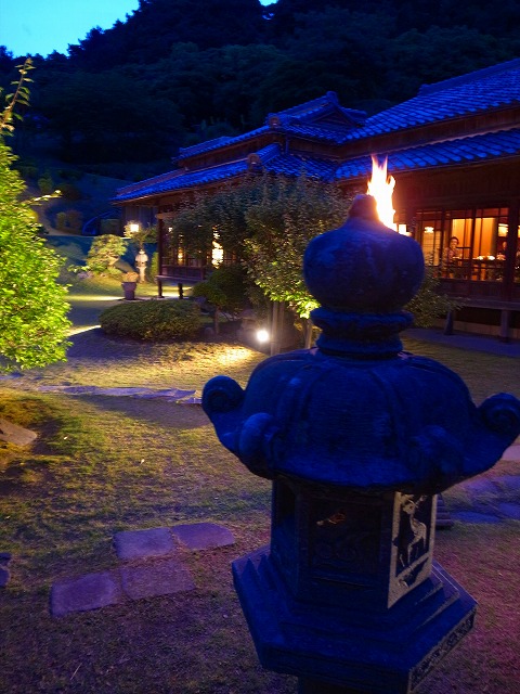 R1230392.jpg