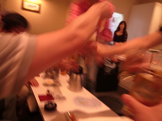 R1247258.jpg