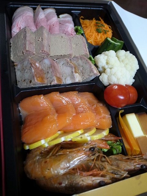 R1323227.jpg
