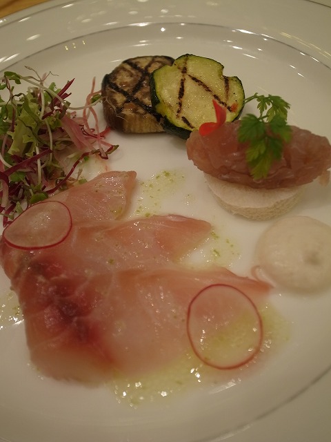 R8308615.jpg