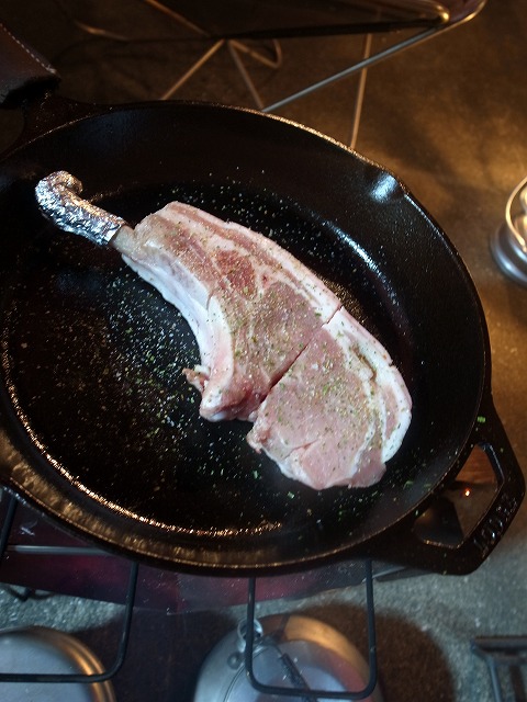 R8324104.jpg