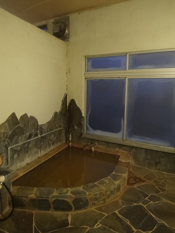 R8342184.jpg