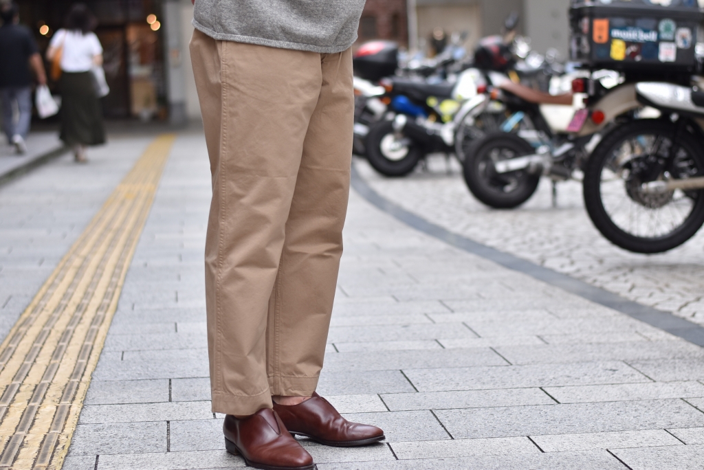 HATSKI】Loose Tapered Chino Trouser | theater