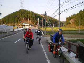 もう少しでキャンプ場!!