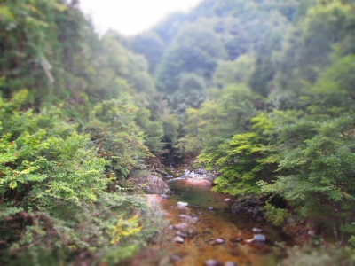 川
