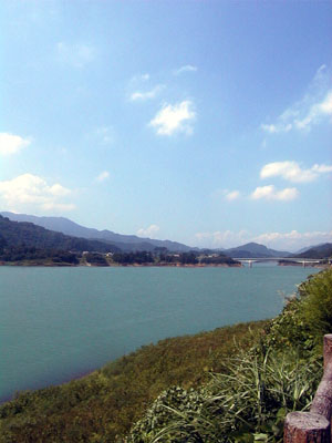 宮が瀬湖