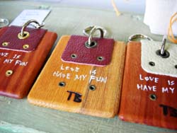 革小物展
