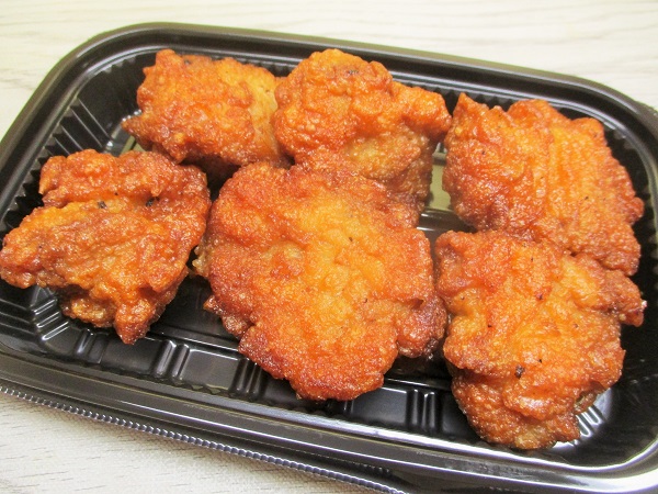 鶏のからあげ　６個　321円（税込）