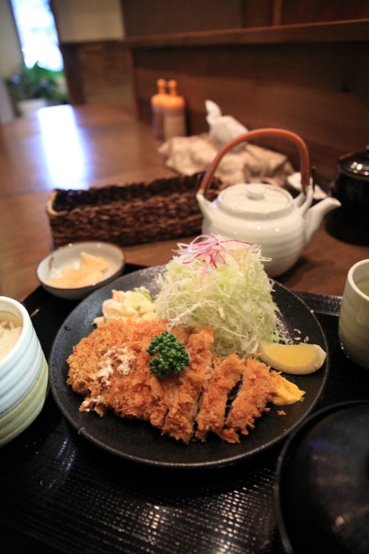 まる勘食堂