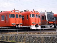 名鉄6600系(中央)