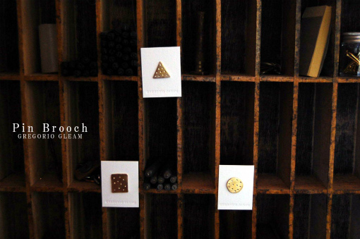 pinbrooch