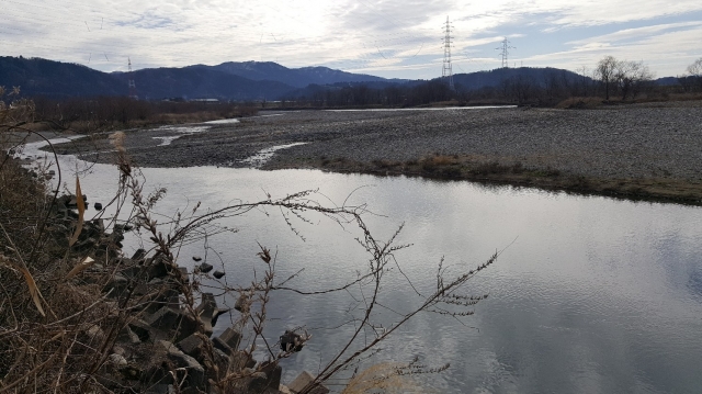 37.高速上流右岸ヘッド.jpg