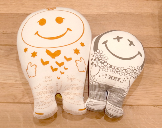 BEAMS×JOINT CREATION Smile Pillow 3体セット