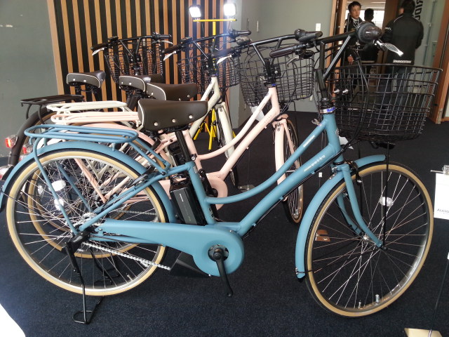 ブリジストン assista シルバー 2015年 新基準 電動アシスト自転車