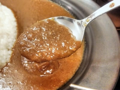 飾りじゃないのよカレーは 三田本店