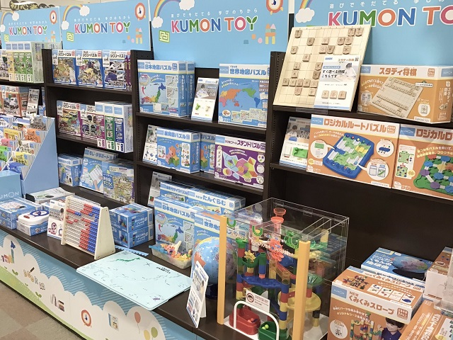 3階 平和書店より KUMONすくえあが登場 ドリルや知育玩具が勢揃い