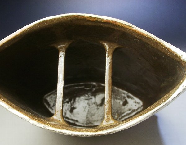 陶器の白化粧花器