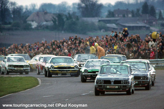 Thruxt-1975-start.jpg