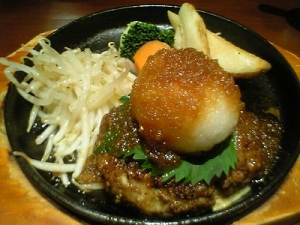 洋食さくさく亭(大葉おろしハンバーグ)