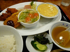 丸栄(日替り中華ランチ)
