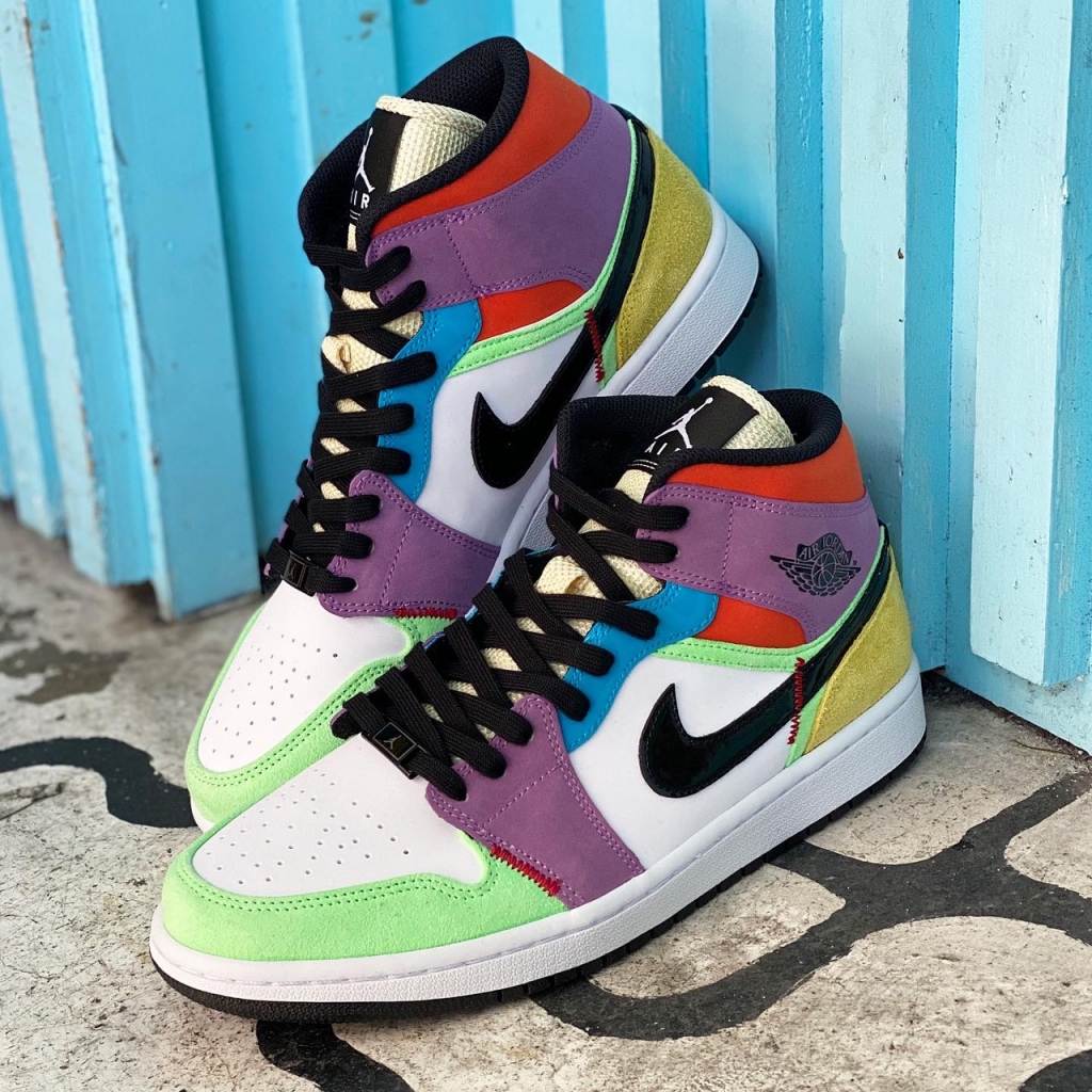 WMNS AIR JORDAN 1 MID SE cw1140-100