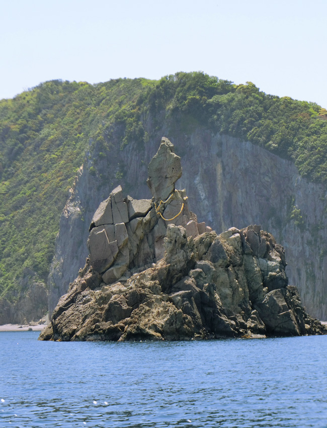 青海島 8 遊覧船観光一周コースのクライマックス 仏岩 屏風岩 松島など堪能した岩石海岸の美 19 Gw帰省 K U R A D A S H I
