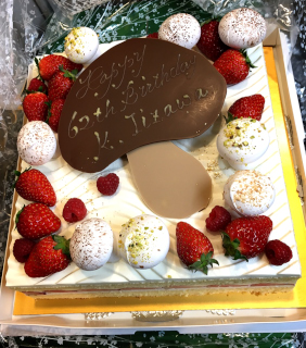 photographic paths BankART yokohama Birthday cake.JPG