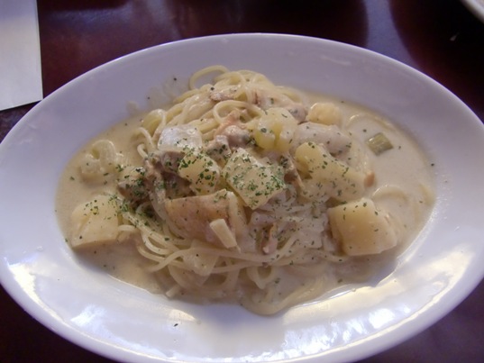 クラムチャウダーの生パスタ