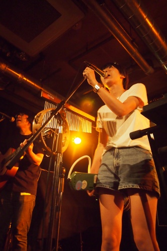 humming parlour