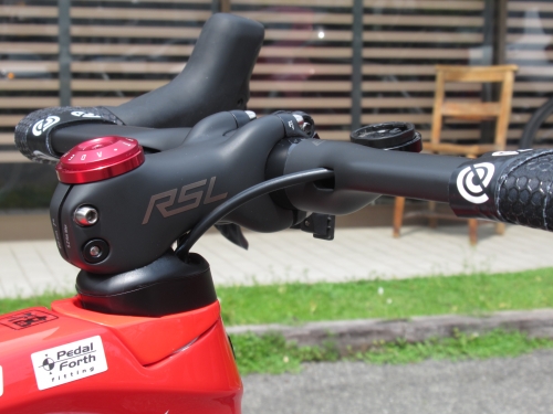 本日のカスタマイズ カーボンハンドル&ステム Di2アルテ 本日のカスタマイズ カーボンハンドル&ステム Di2アルテ