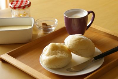 トレイで朝ご飯