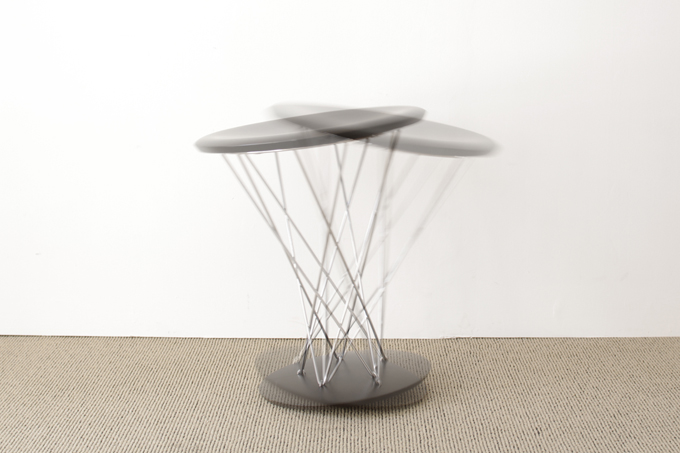 イサム・ノグチ ロッキングスツール Vitra製