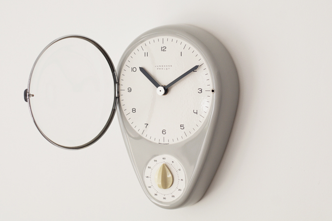 Junghans Kitchen clock by Max Bill. | Build up!