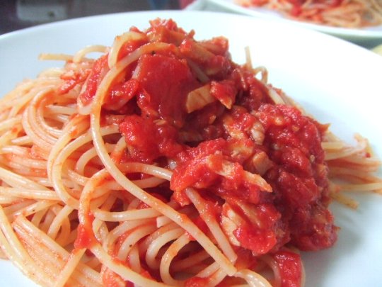 鶏ハムのトマトソースパスタ ぶらぶら日記