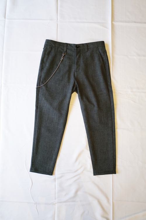 CARROT FIT CROPPED PANTS / uniform experiment | SQUARE ONE