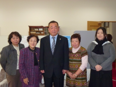 奥村芳正議員とともに
